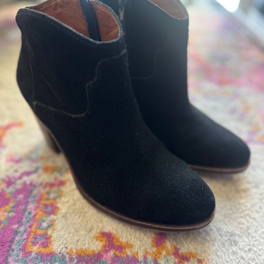 Lucky Brand Black Suede Western Ankle Booties Block Heel Size 8 (Fits 7.5)